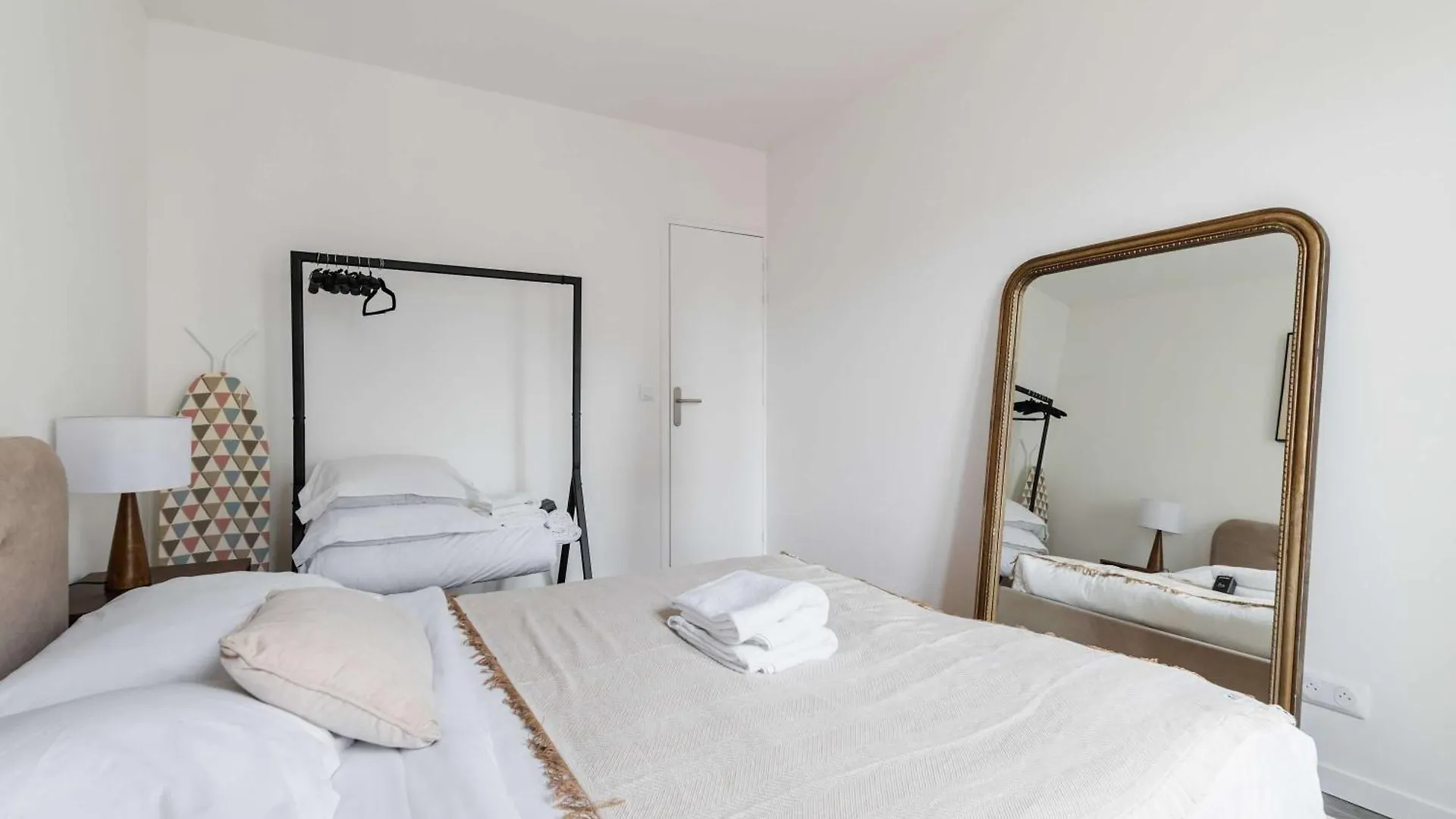 Cosy 2 Pieces Au Coeur Du 19e - 4p - Flat-guest *